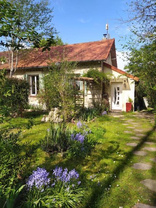 Gite Les Lilas La Genevraye Zewnętrze zdjęcie